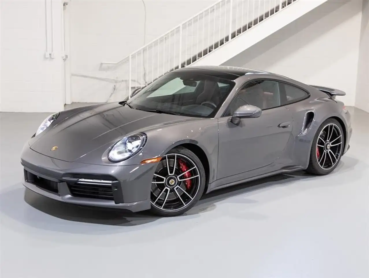Porsche 911 - Image 2