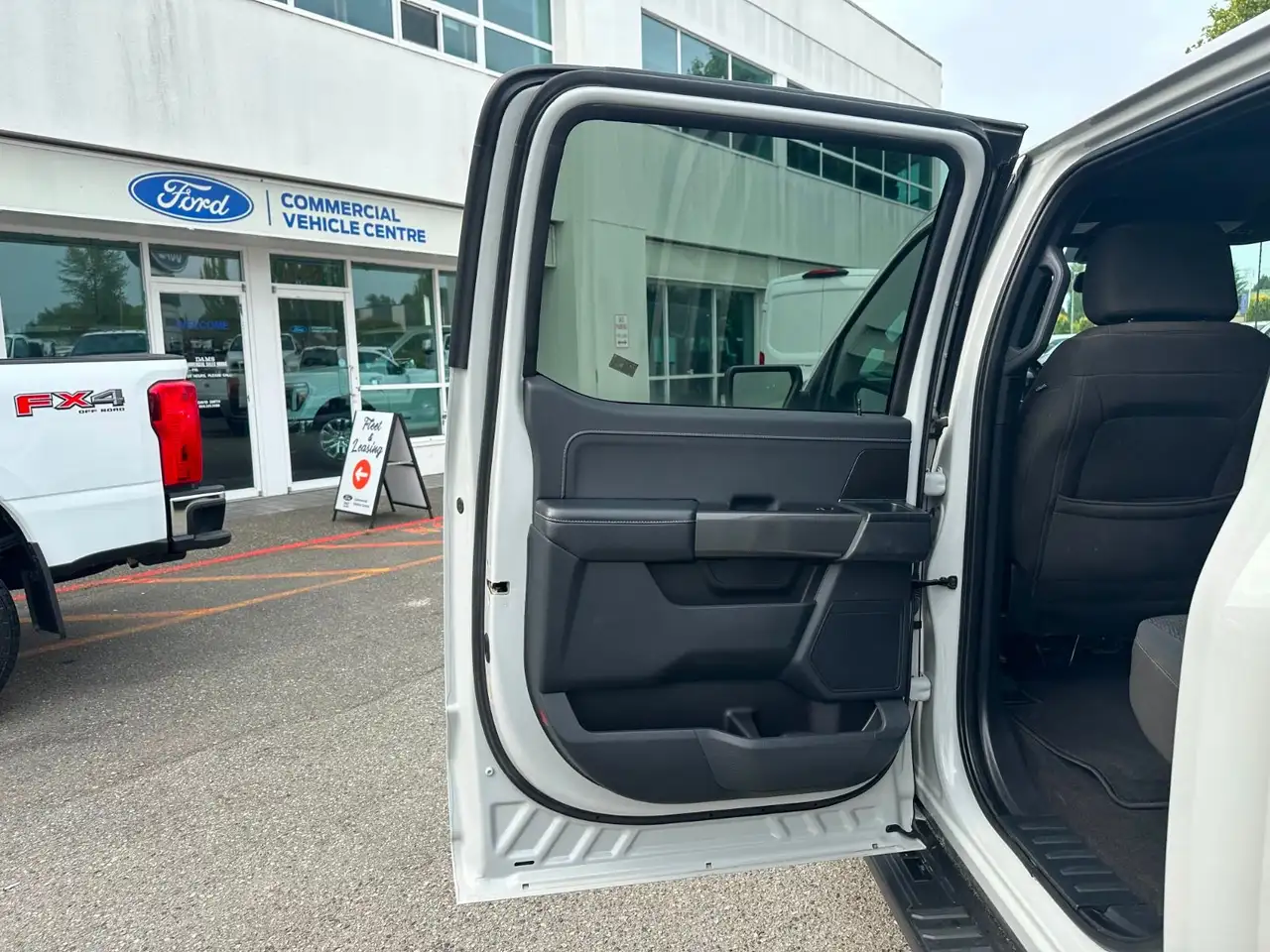 Ford F-150 - Image 21