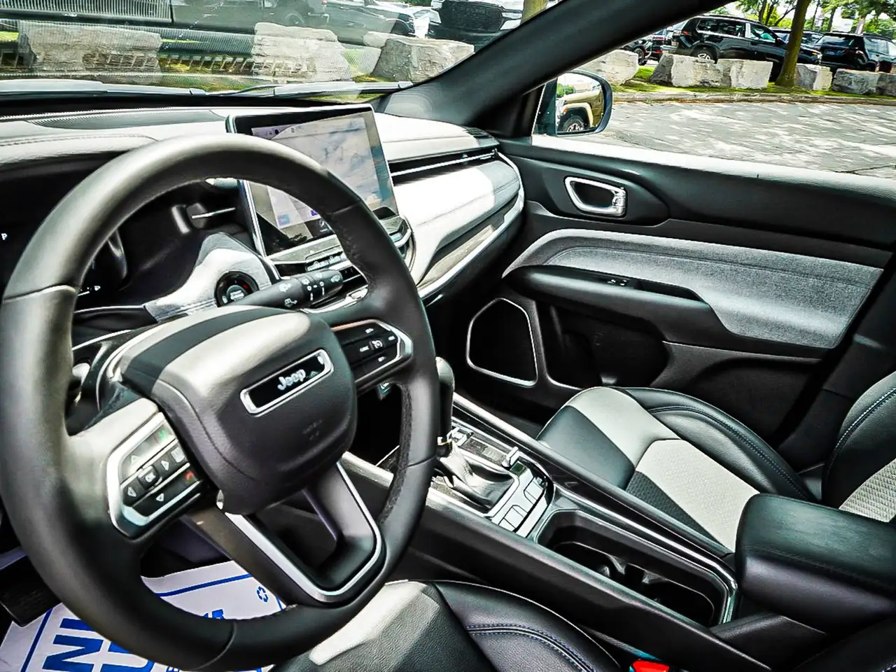 Jeep Compass - Image 16
