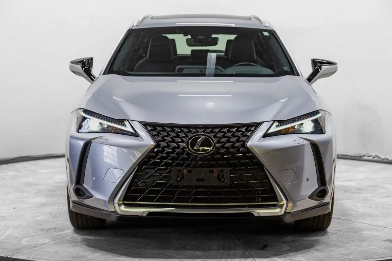 Lexus UX 250h - Image 3