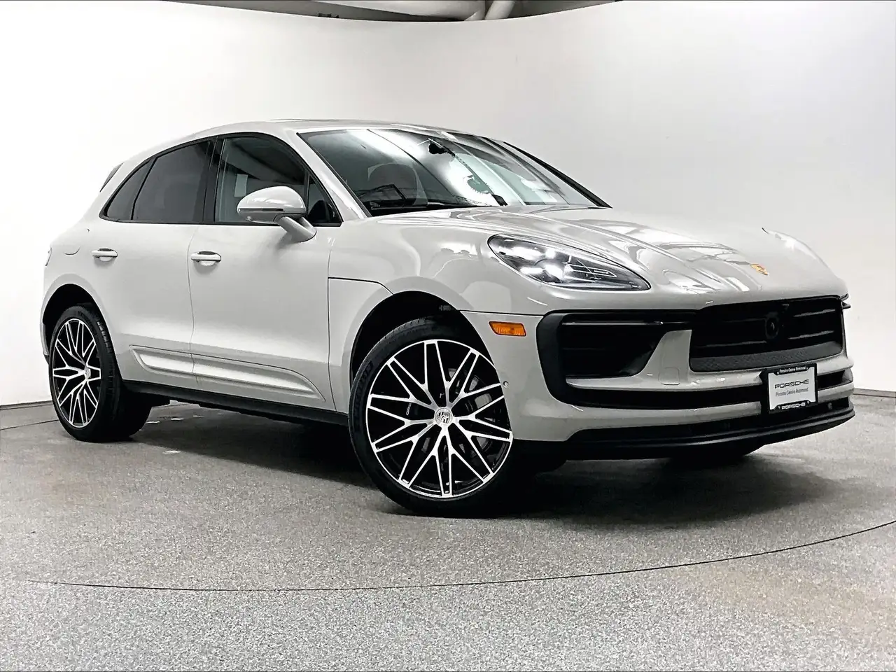Porsche Macan - Image 3