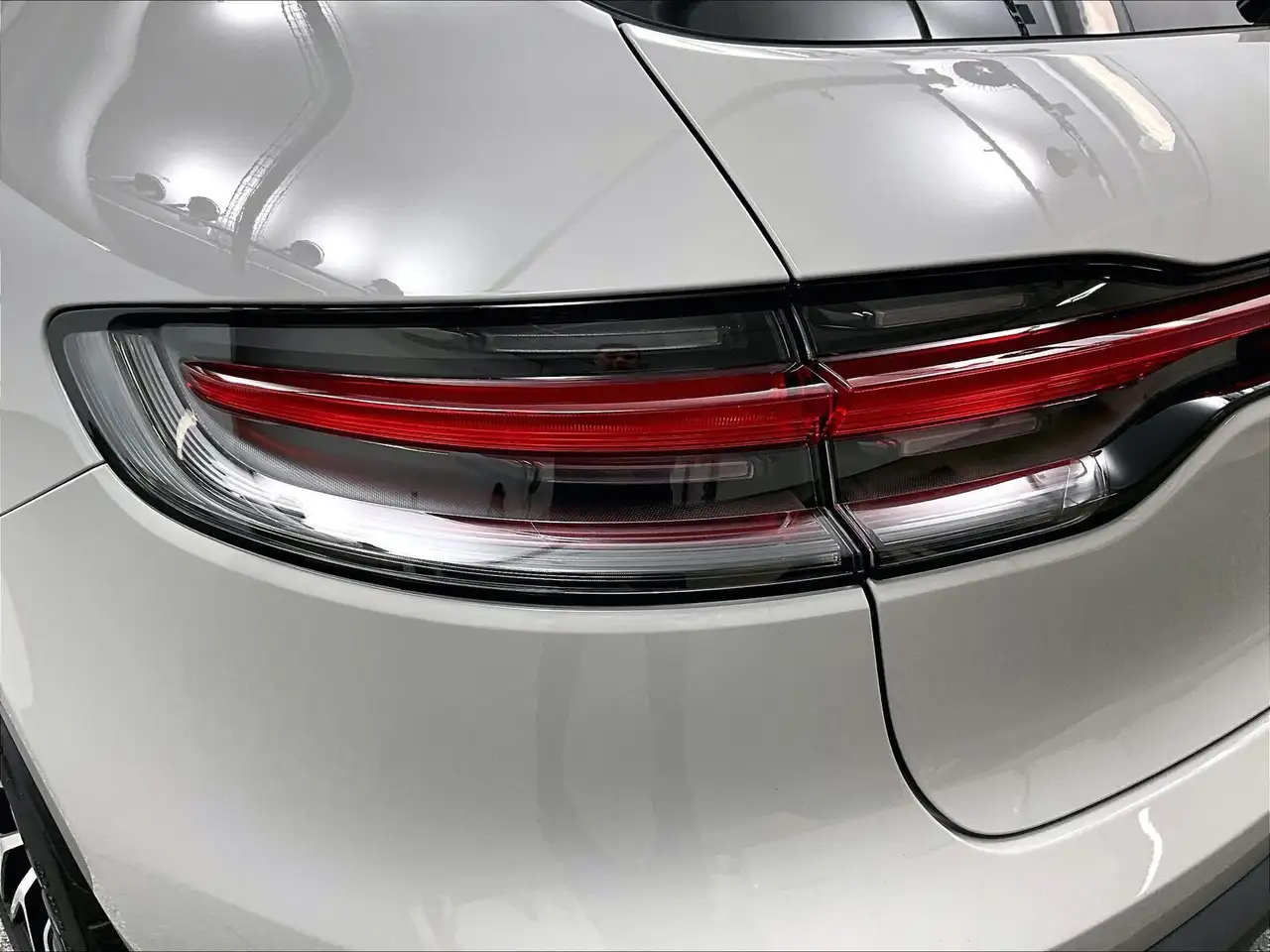 Porsche Macan - Image 35