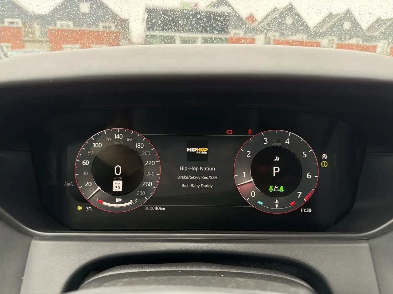 Land Rover Range Rover Velar - Image 12