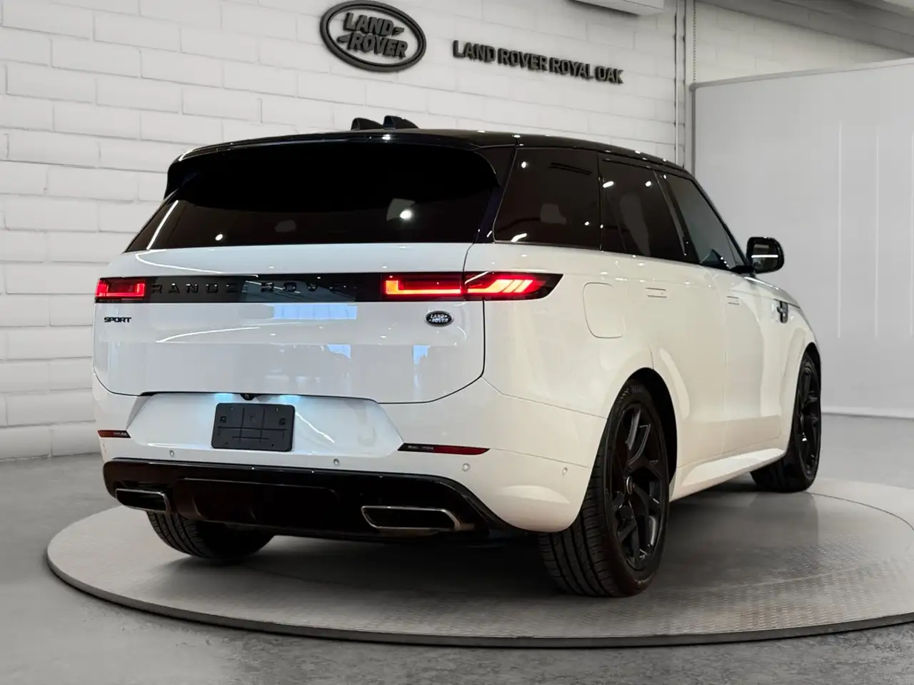 Land Rover Range Rover Sport - Image 5