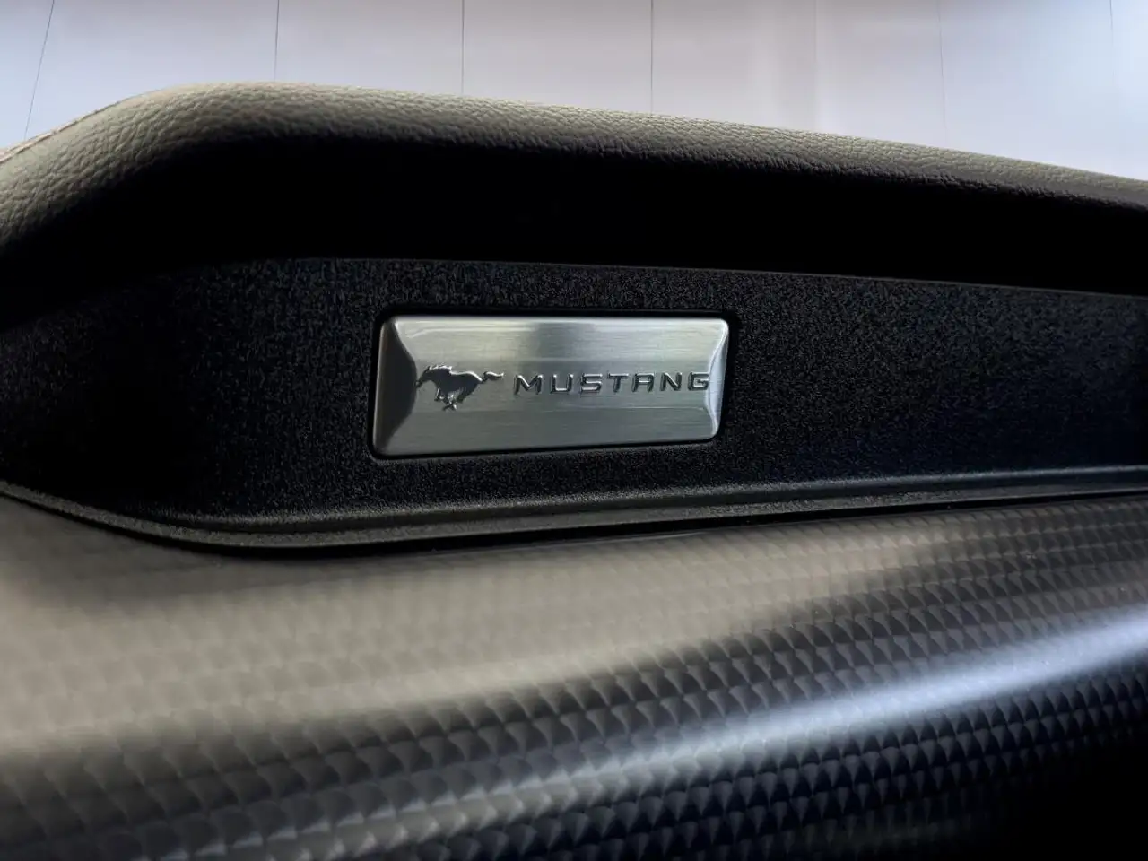 Ford Mustang - Image 24