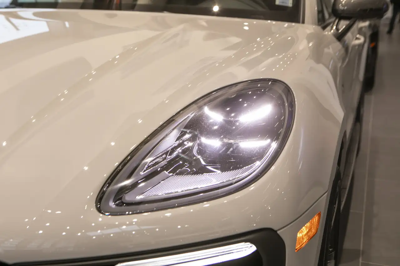 Porsche Macan - Image 4