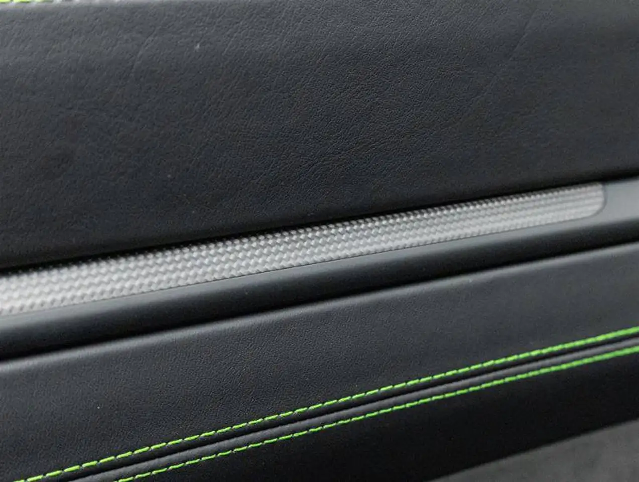 Porsche 911 - Image 42