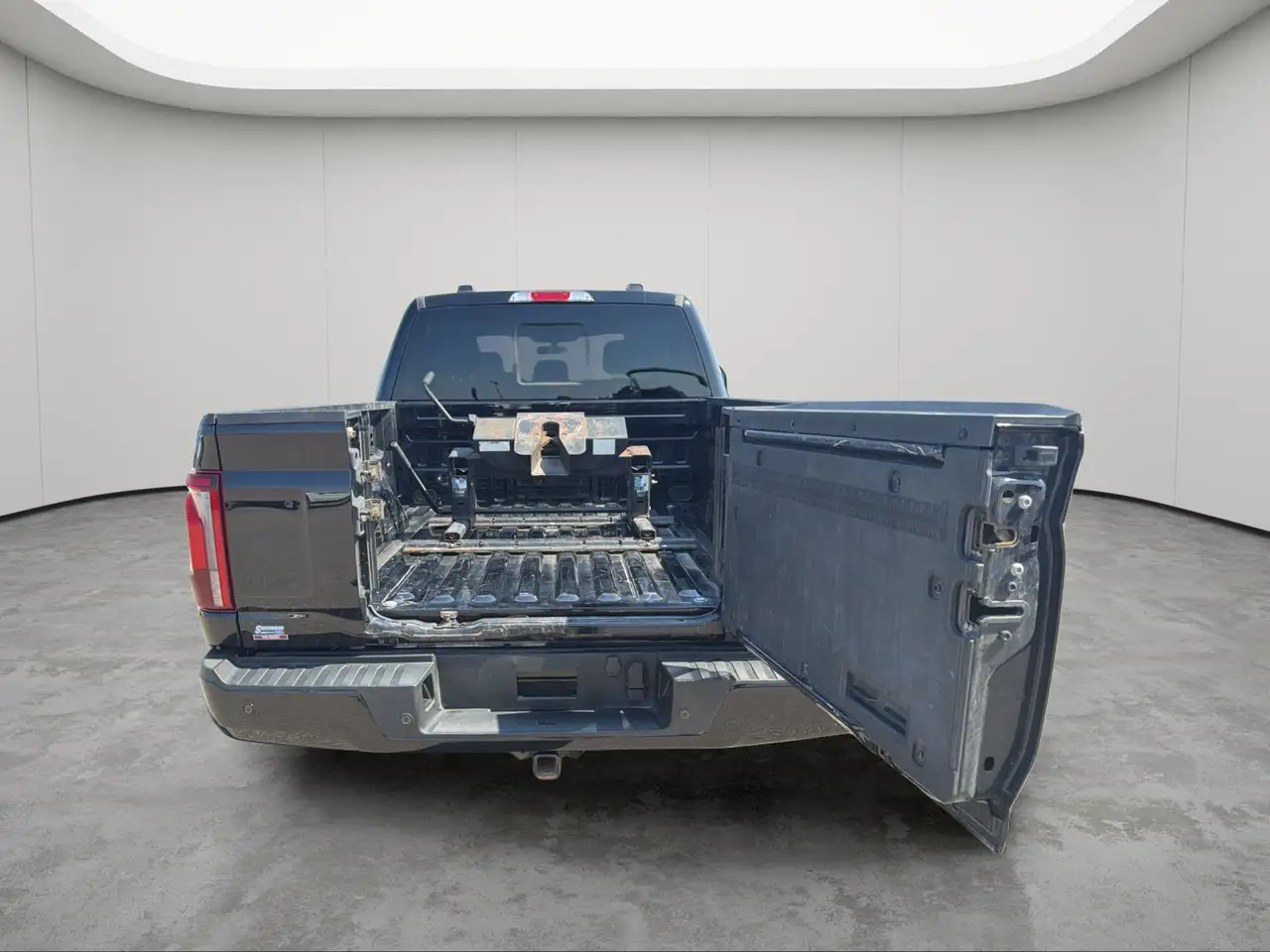 Ford F-150 - Image 10