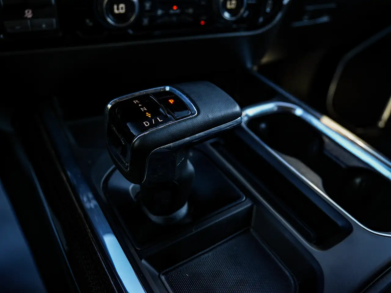 Chevrolet Silverado 1500 - Image 33