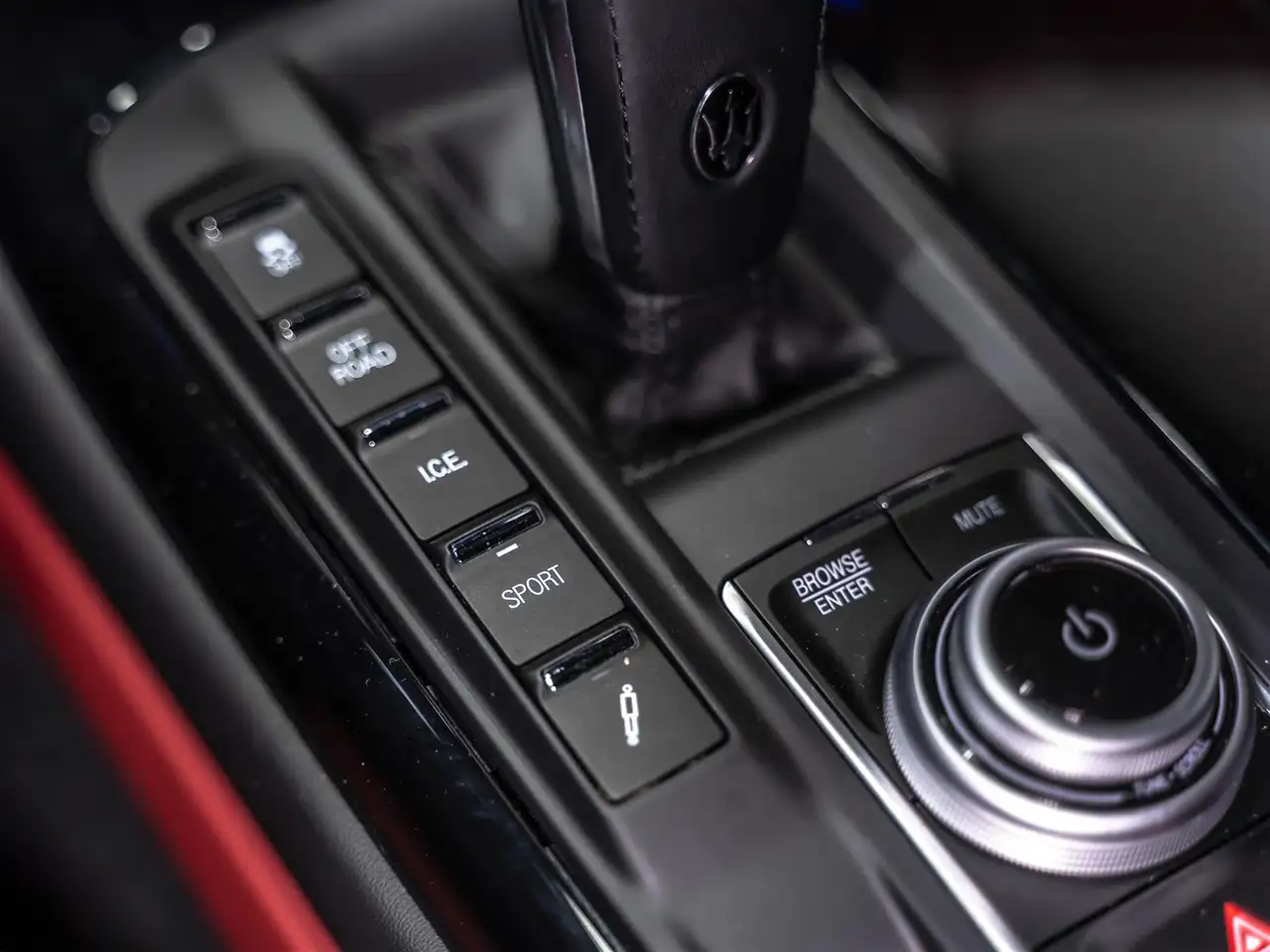 Maserati Levante - Image 23