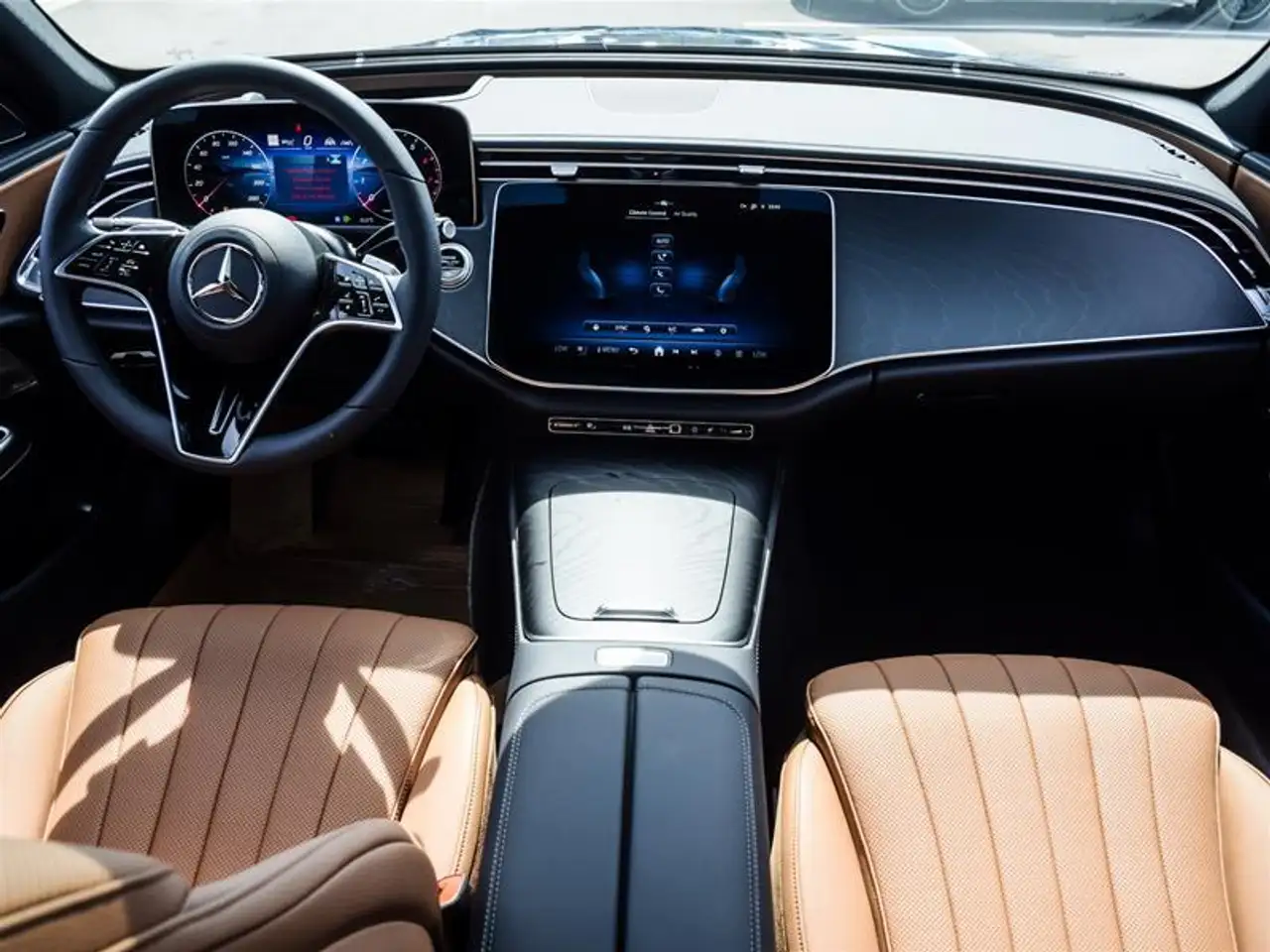 Mercedes-Benz E-Class - Image 16