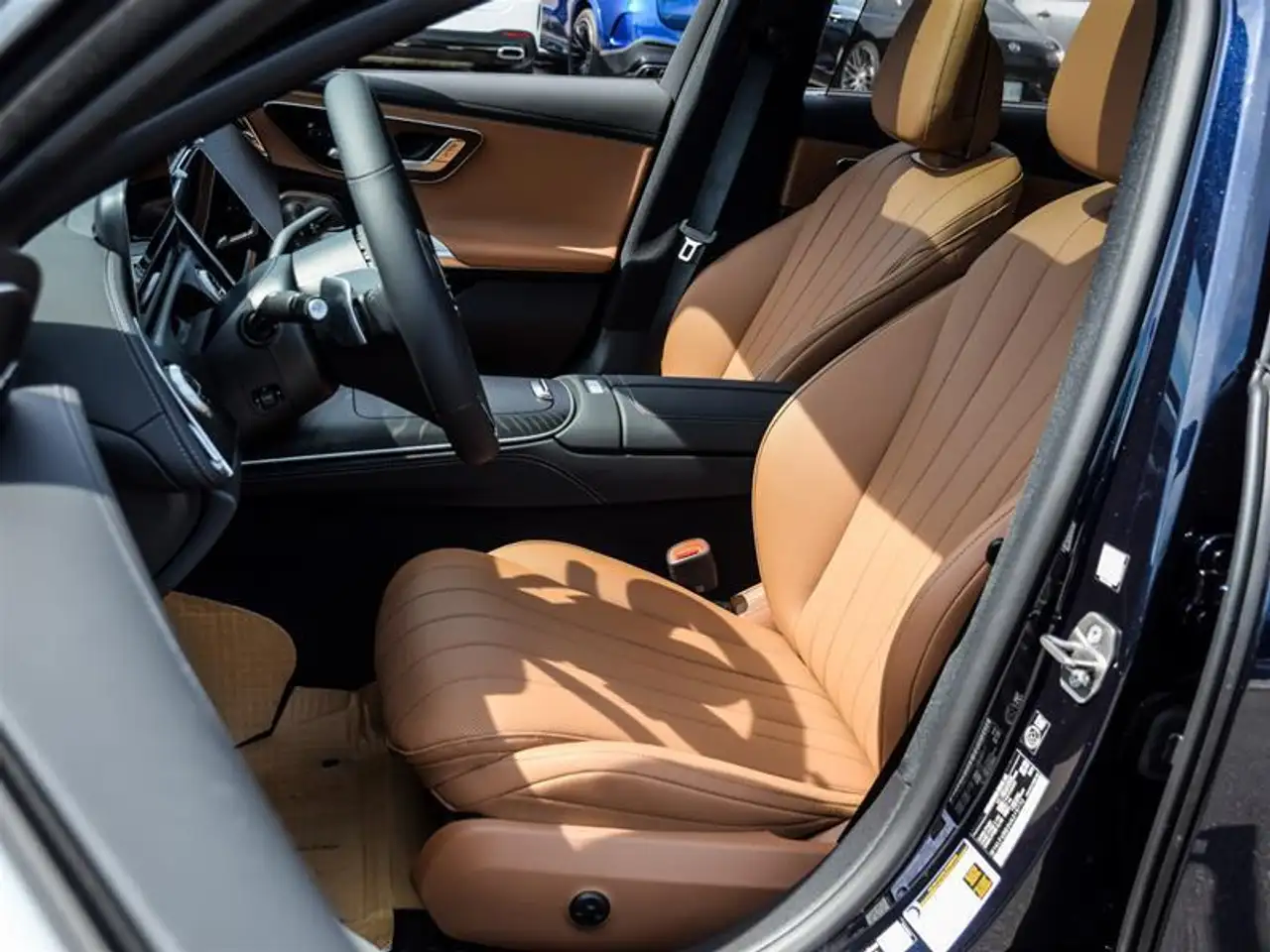 Mercedes-Benz E-Class - Image 14