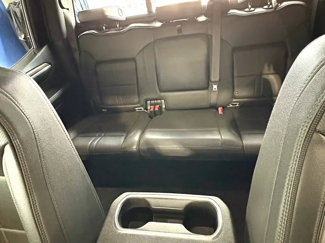 Chevrolet Silverado 1500 - Image 23