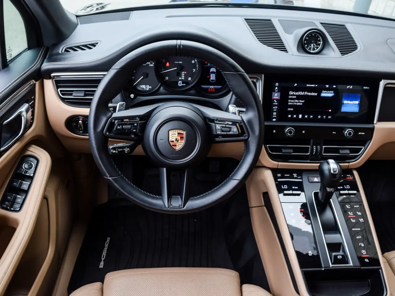 Porsche Macan - Image 18