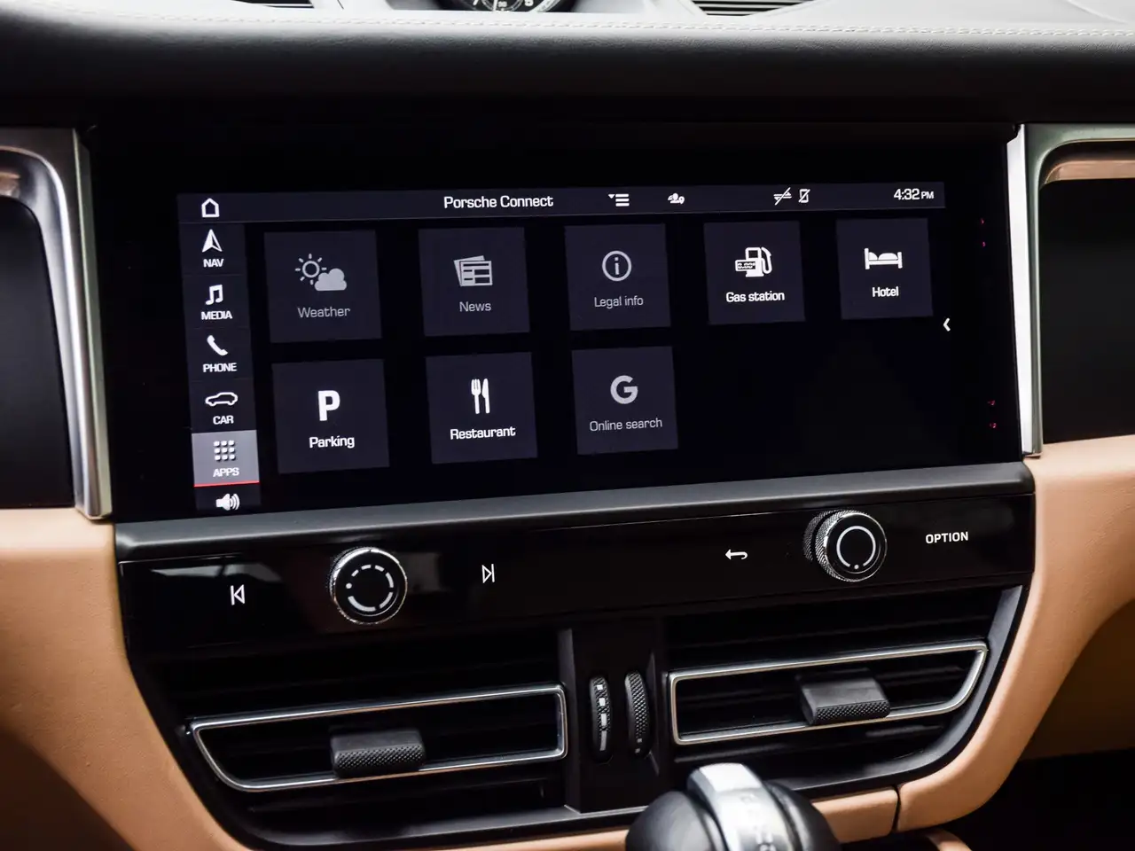 Porsche Macan - Image 23
