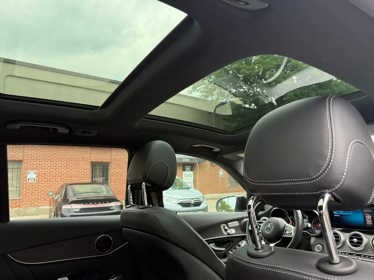 Mercedes-Benz GLC - Image 19