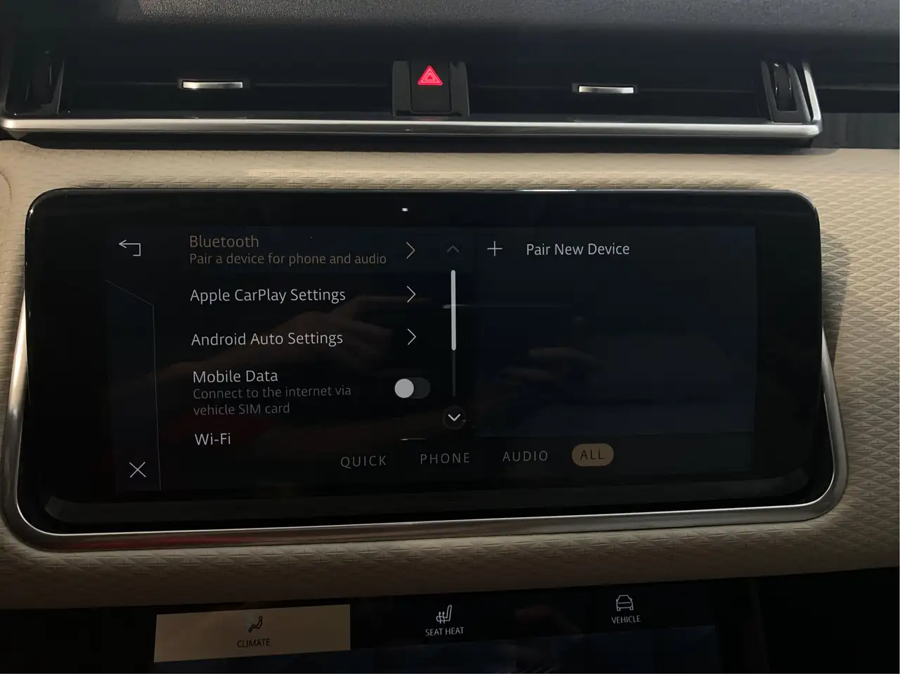 Land Rover Range Rover Velar - Image 35