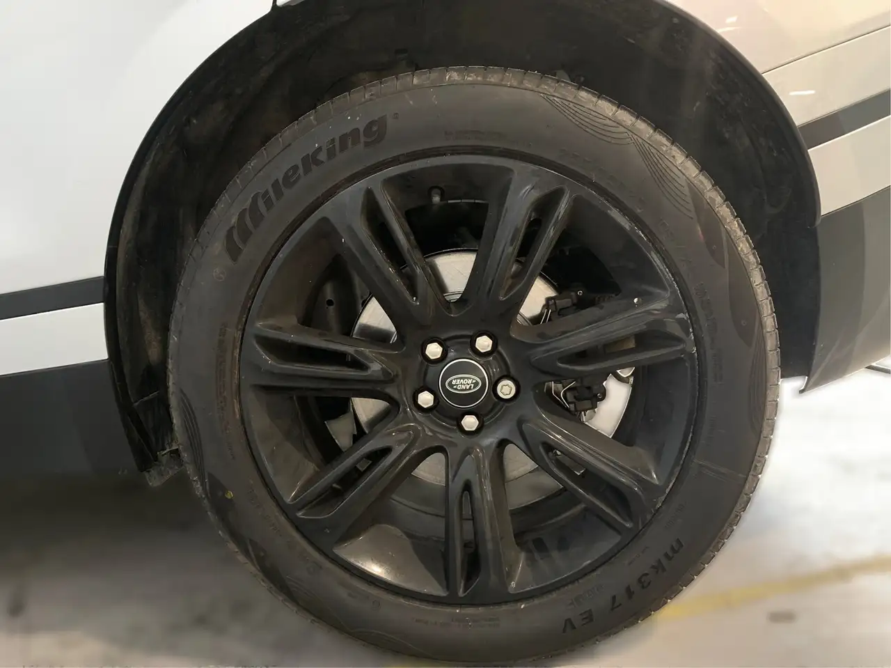 Land Rover Range Rover Velar - Image 21