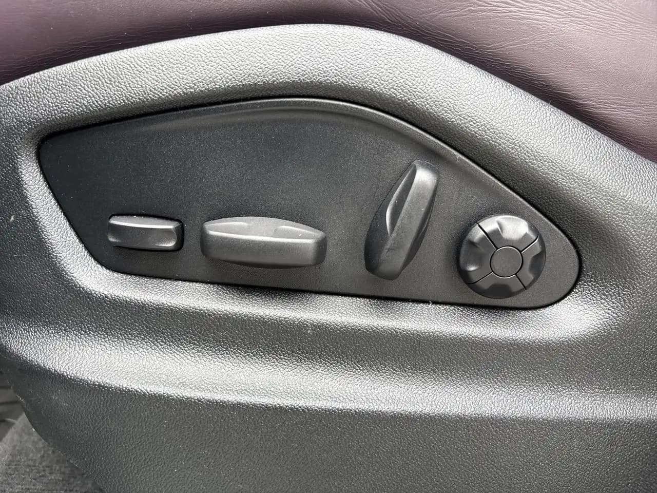 Porsche Cayenne - Image 20