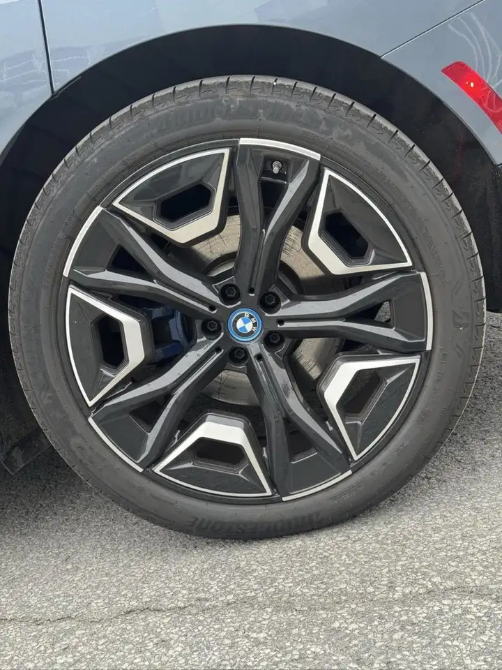 BMW iX - Image 19
