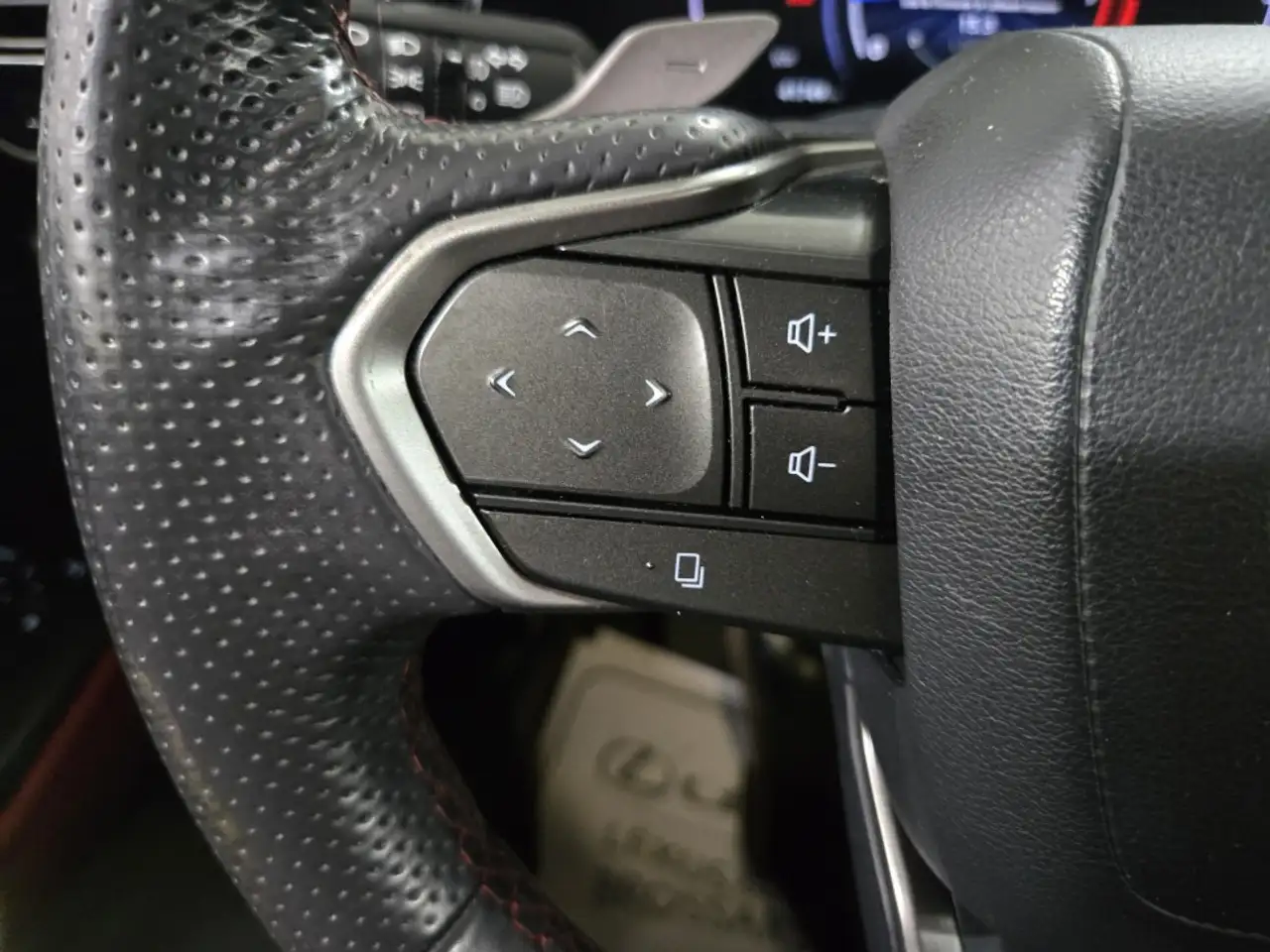 Lexus NX 350 - Image 22