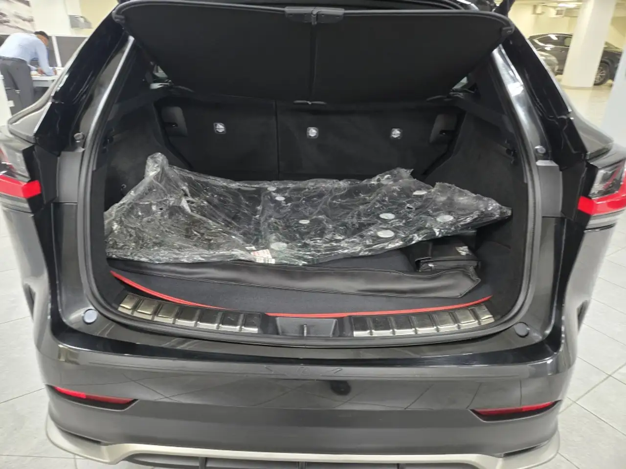 Lexus NX 350 - Image 26