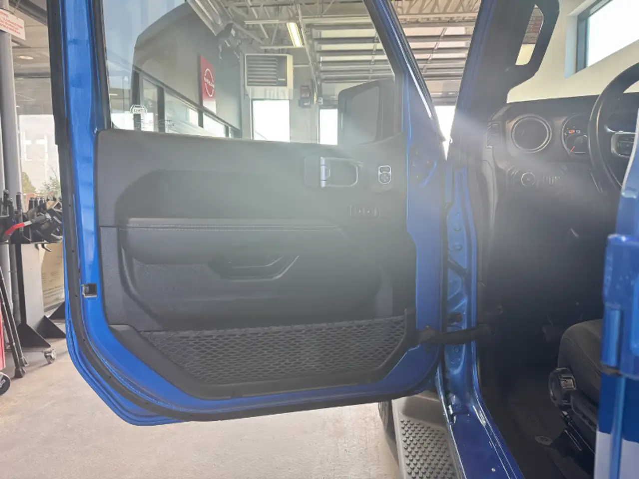 Jeep Wrangler - Image 7