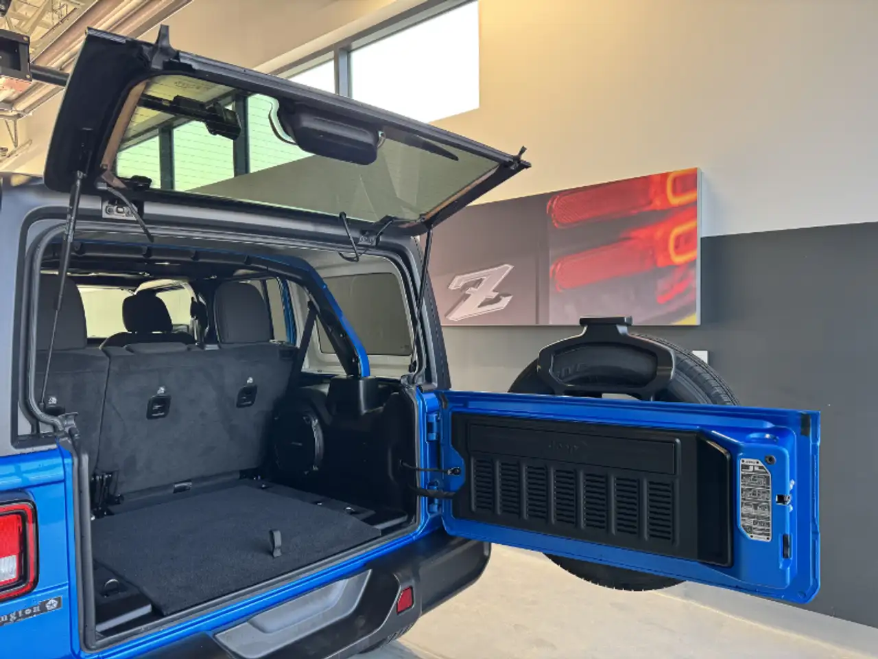 Jeep Wrangler - Image 19