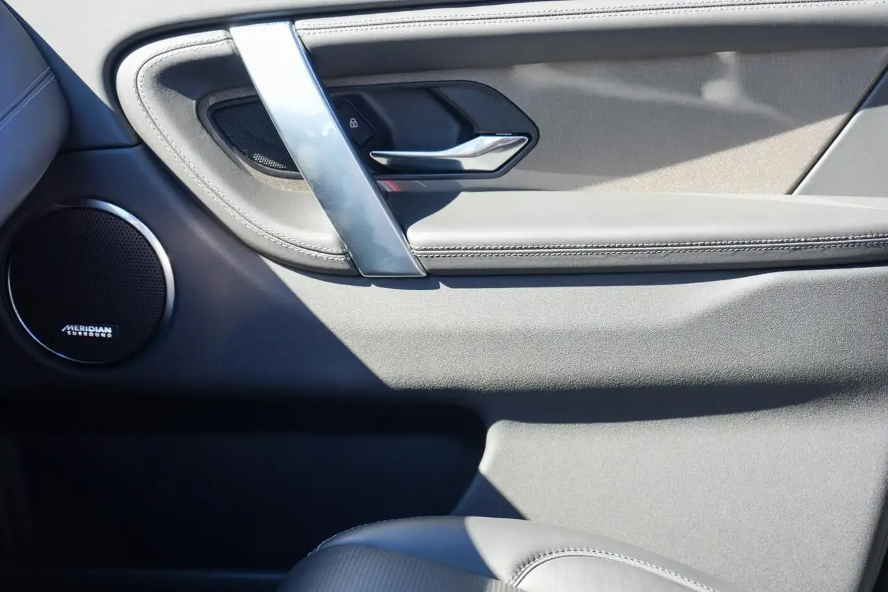 Land Rover Discovery Sport - Image 15