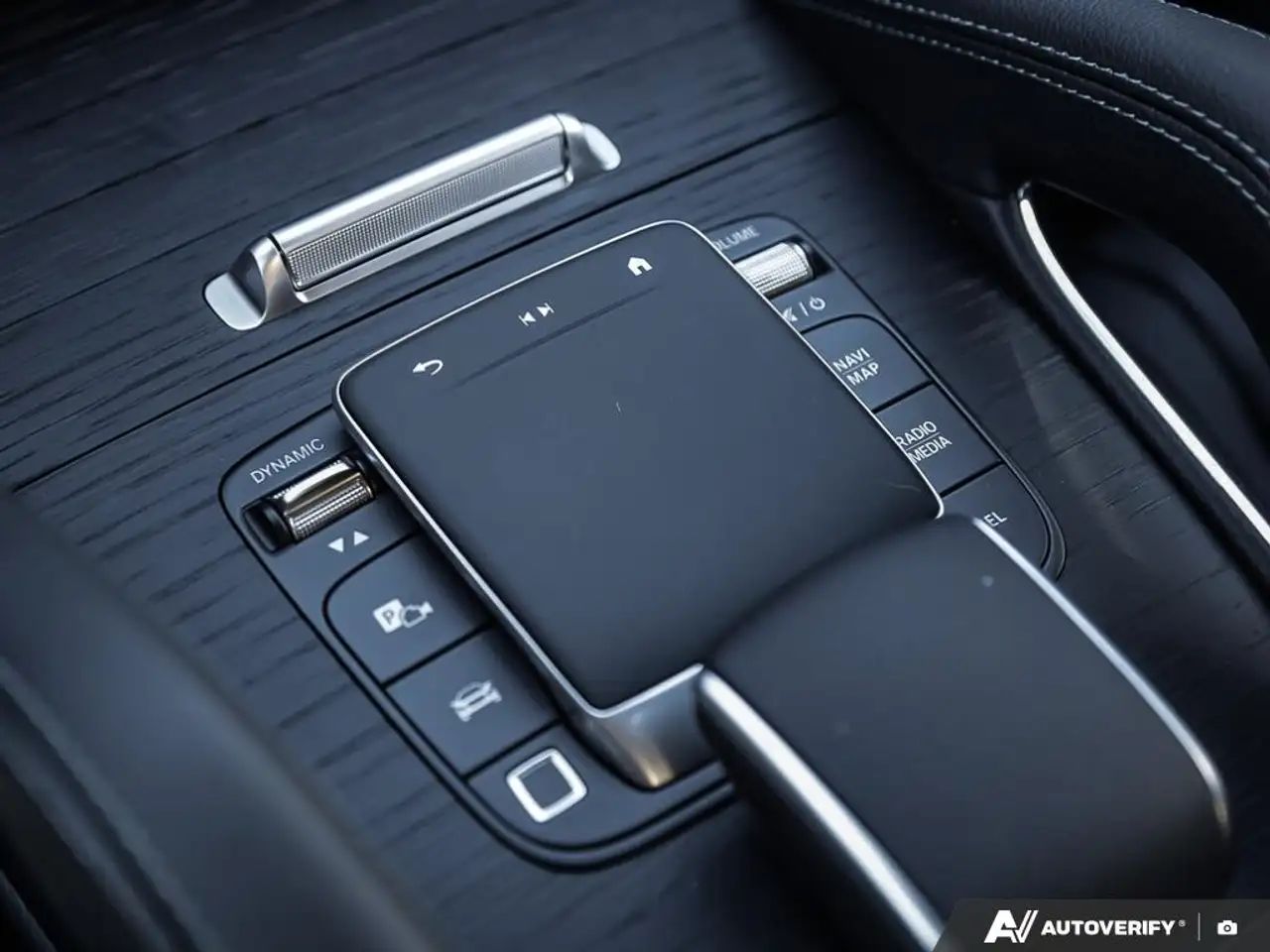 Mercedes-Benz GLE - Image 18