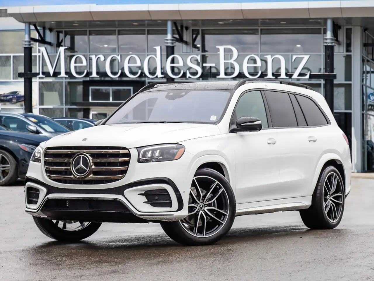 Mercedes-Benz GLS - Image 33