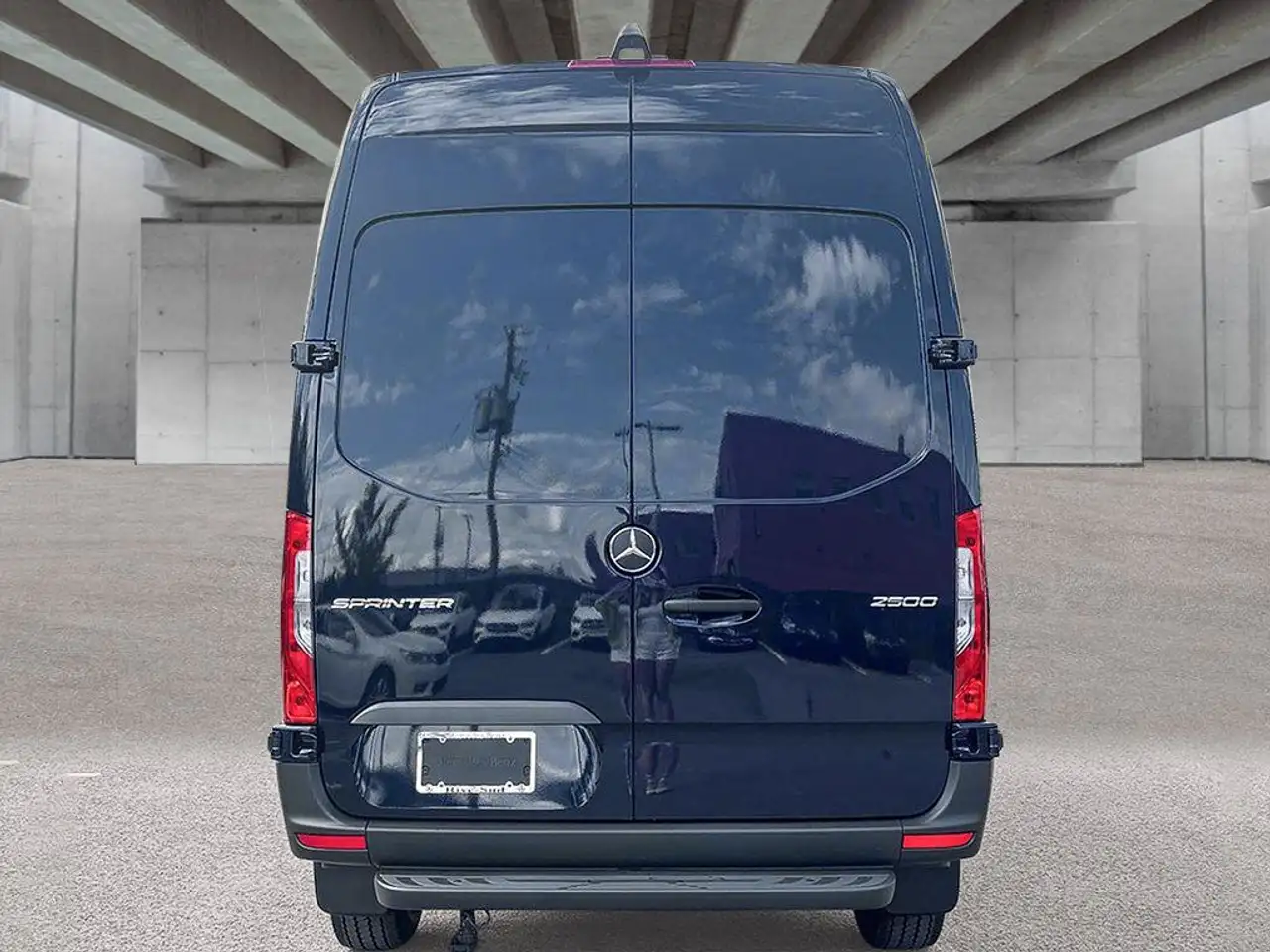 Mercedes-Benz Sprinter - Image 4