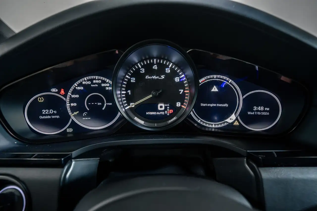 Porsche Cayenne - Image 28