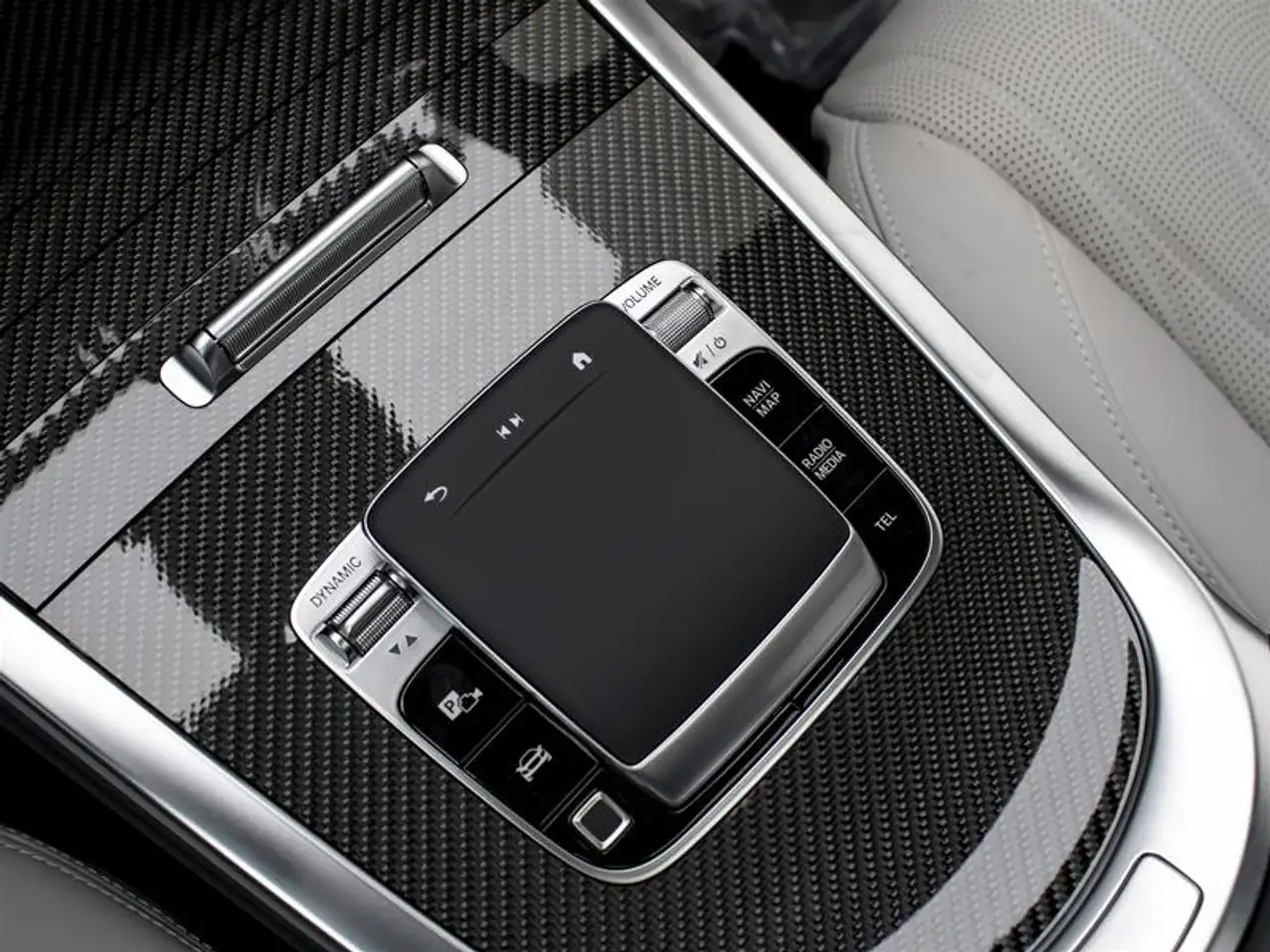 Mercedes-Benz G-Class - Image 20