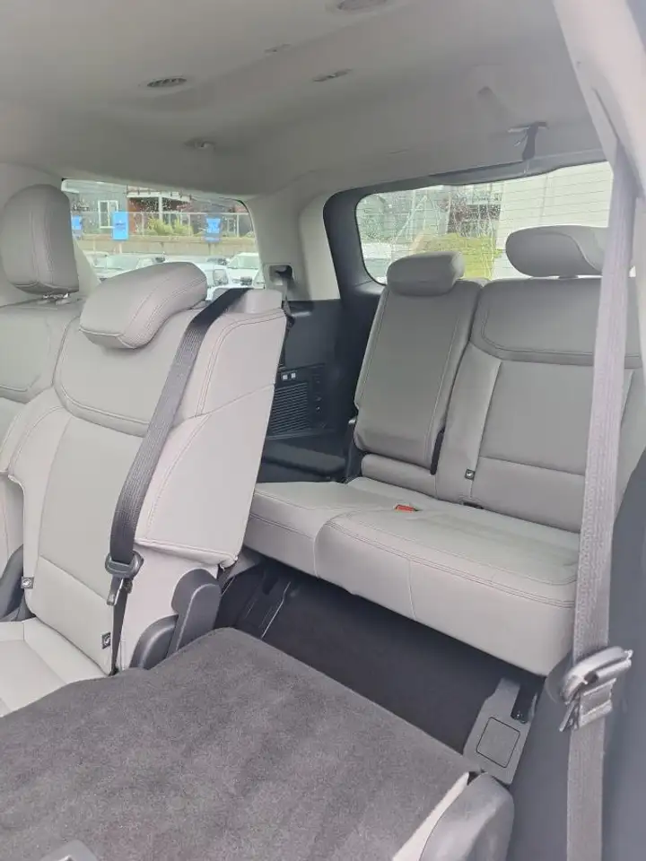 Ford Expedition - Image 9