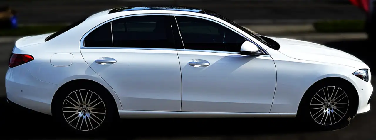 Mercedes-Benz C-Class - Image 6