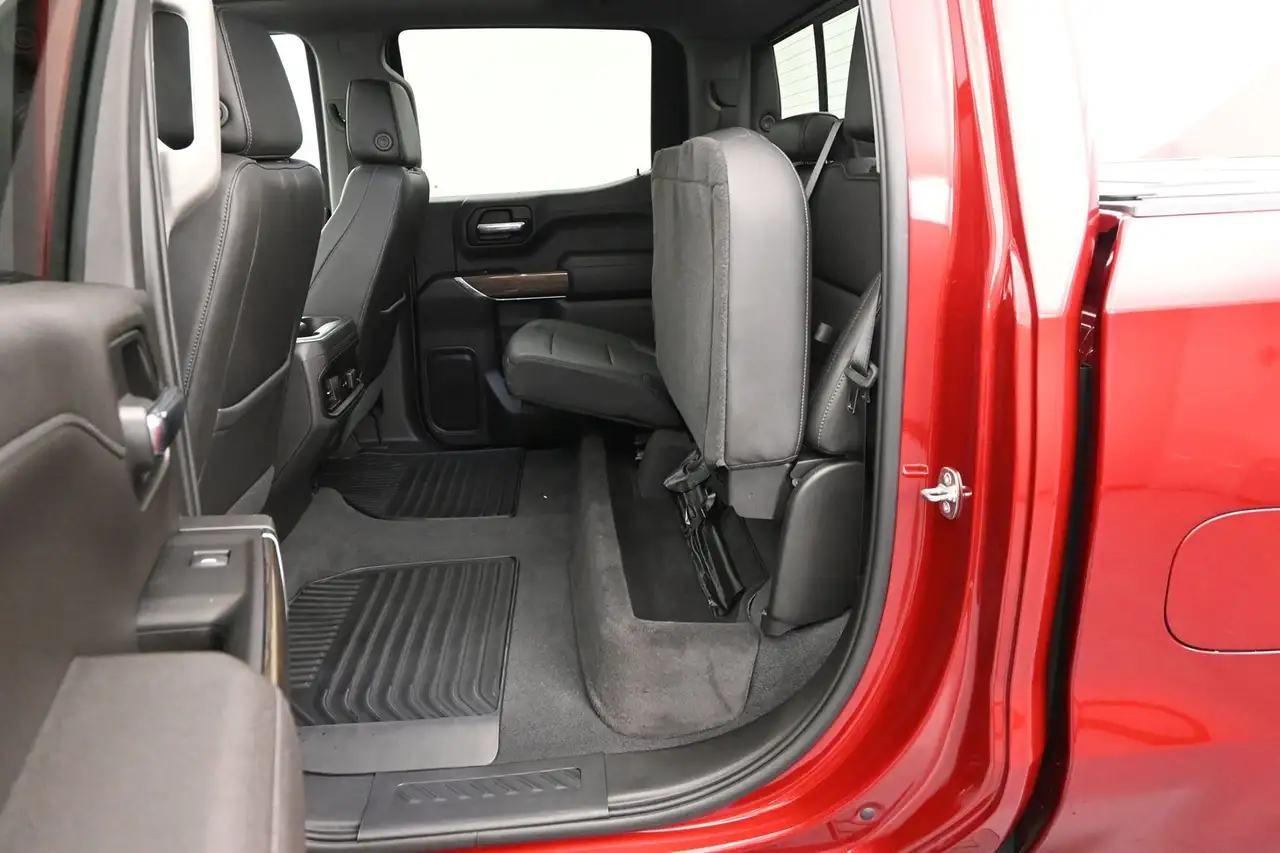 Chevrolet Silverado 1500 - Image 17