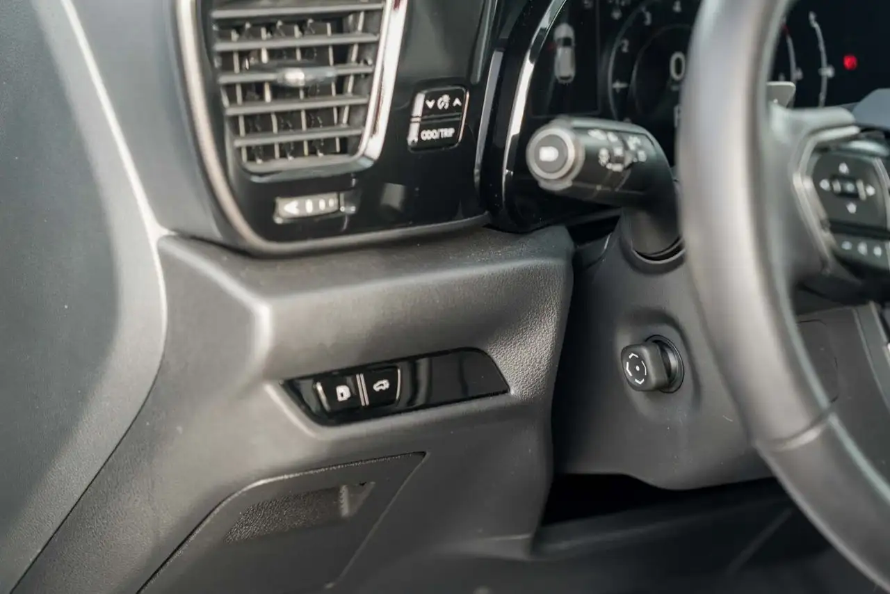 Lexus NX - Image 33