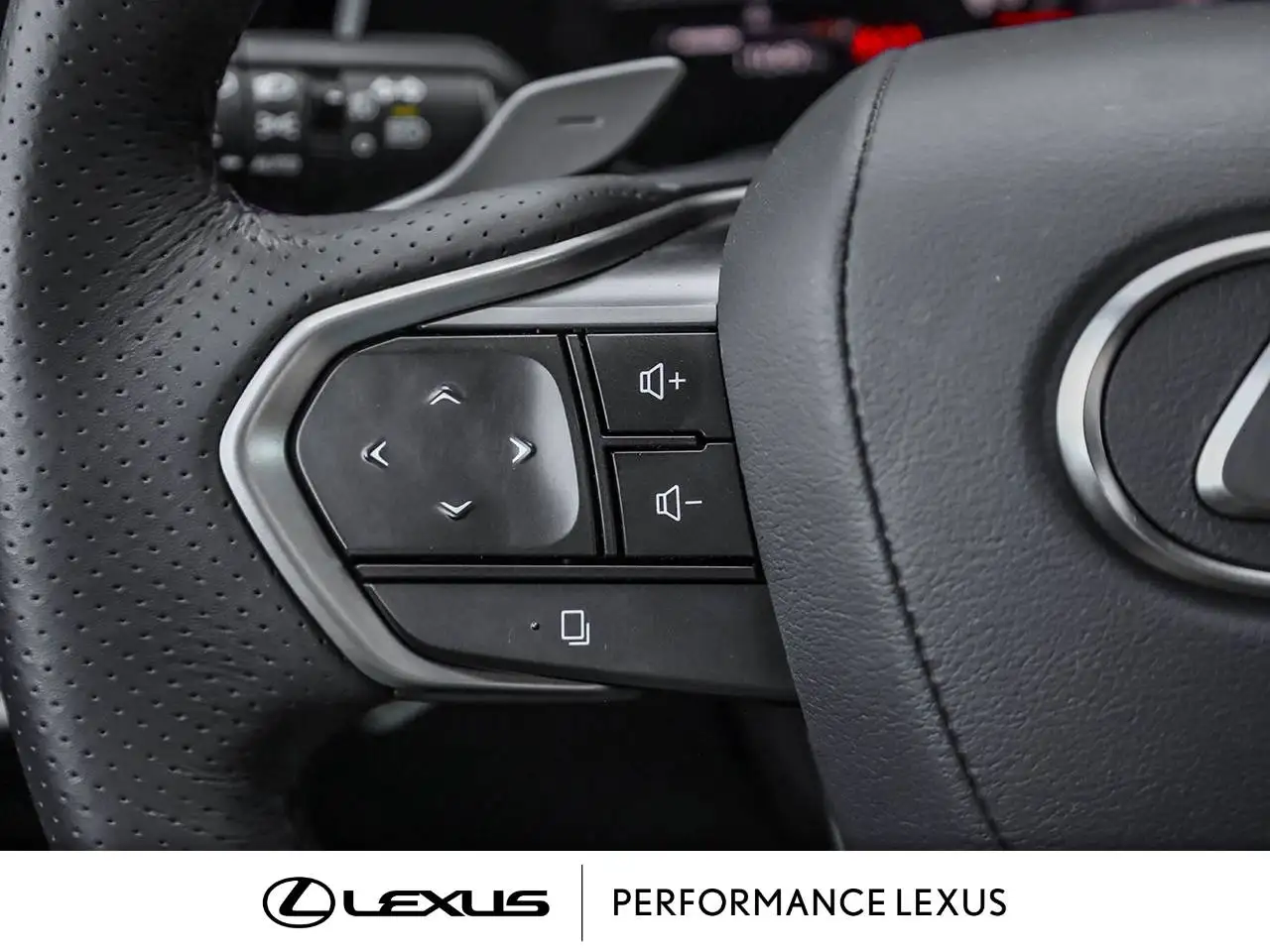 Lexus RX - Image 17