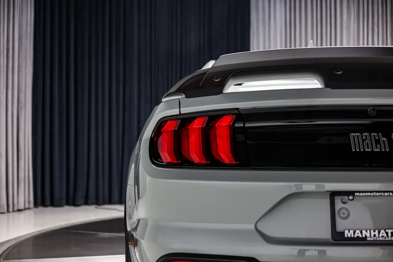Ford Mustang - Image 19