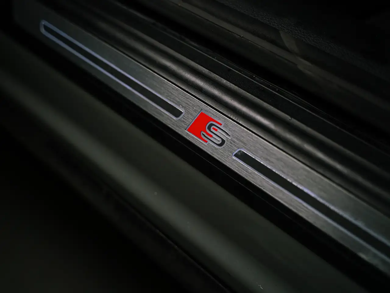 Audi SQ5 - Image 11