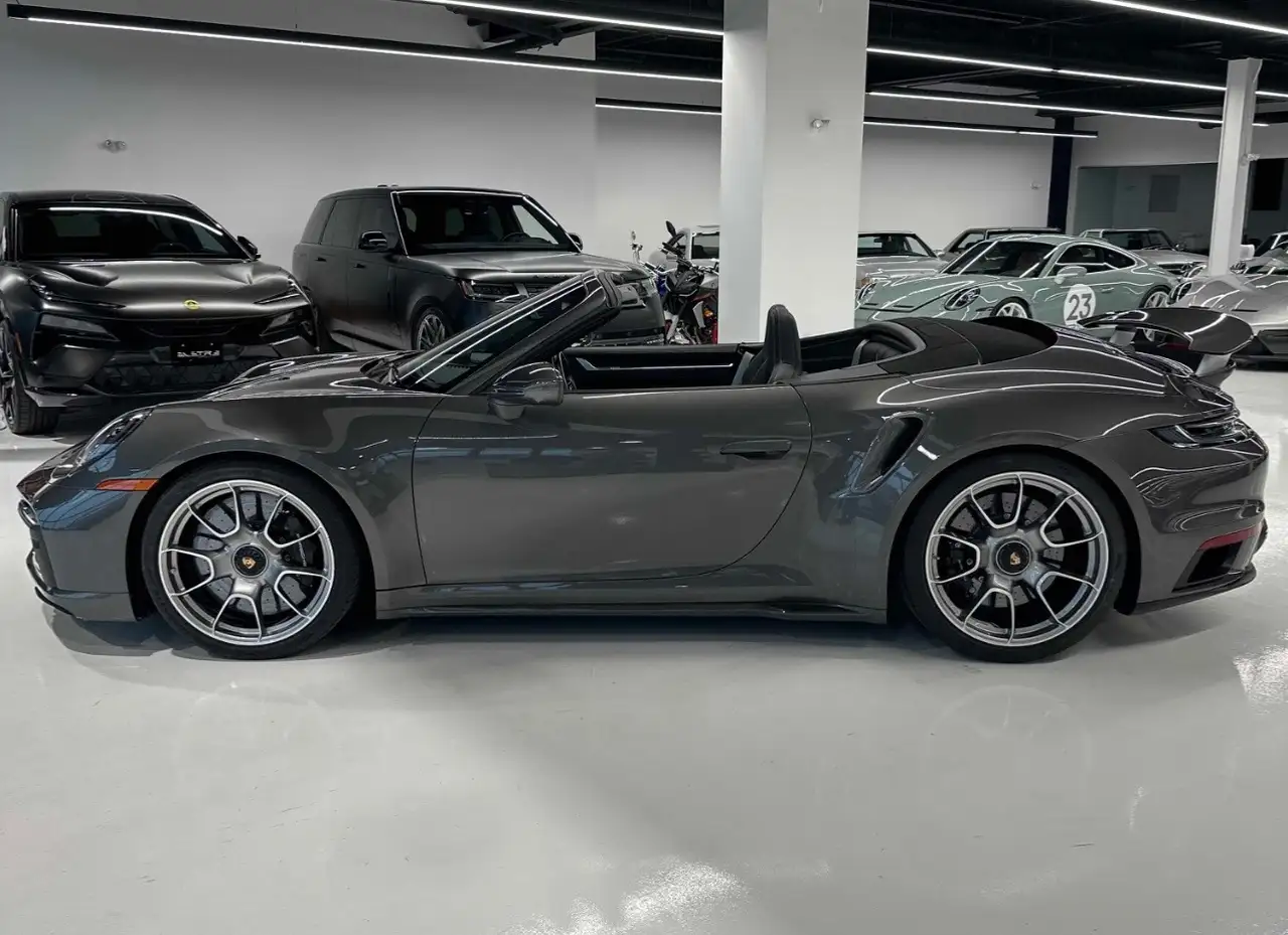 Porsche 911 - Image 3
