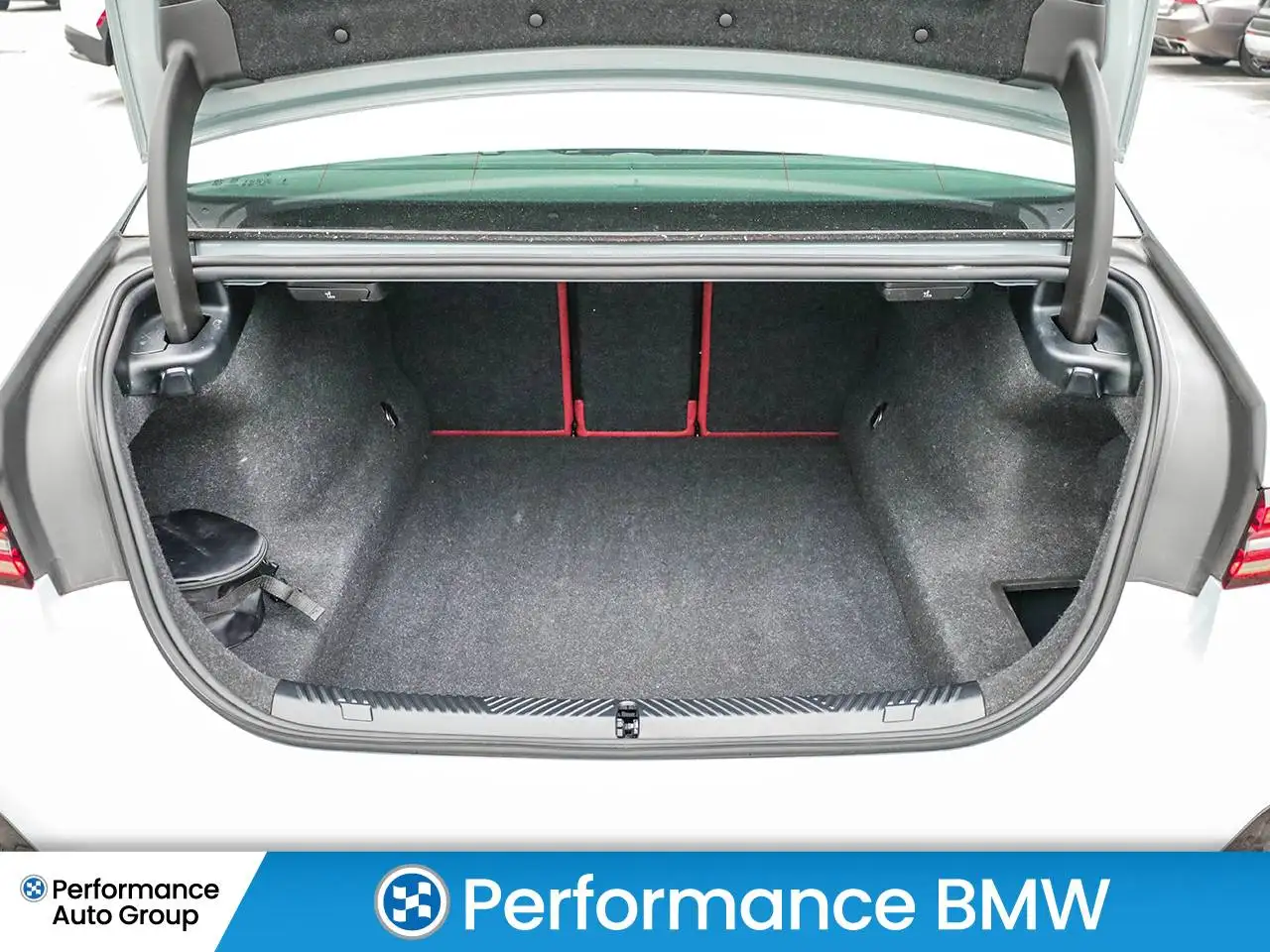 BMW 5 Series - Image 7