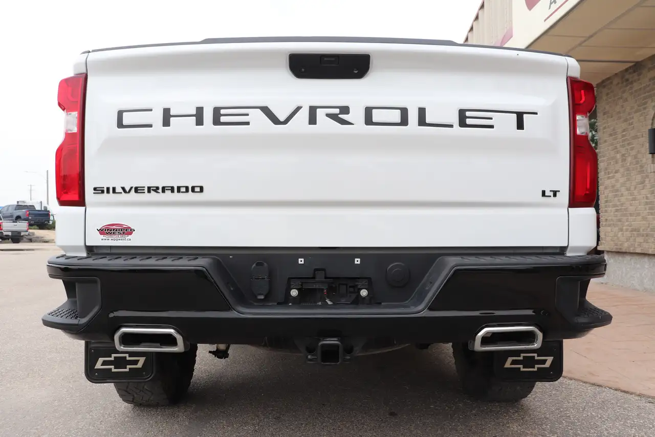 Chevrolet Silverado 1500 - Image 13