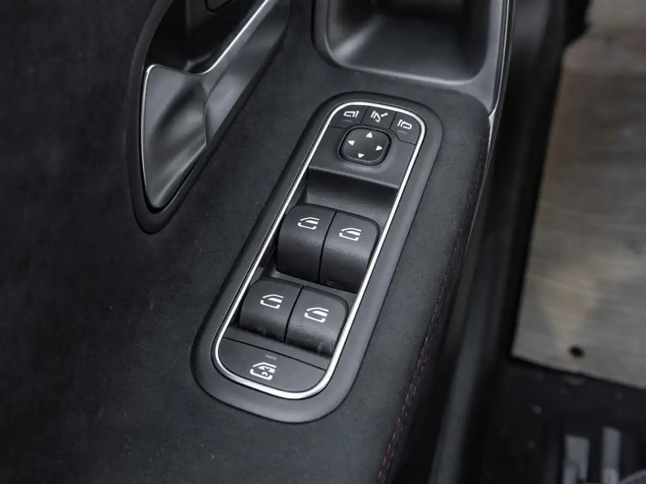 Mercedes-Benz CLA - Image 24
