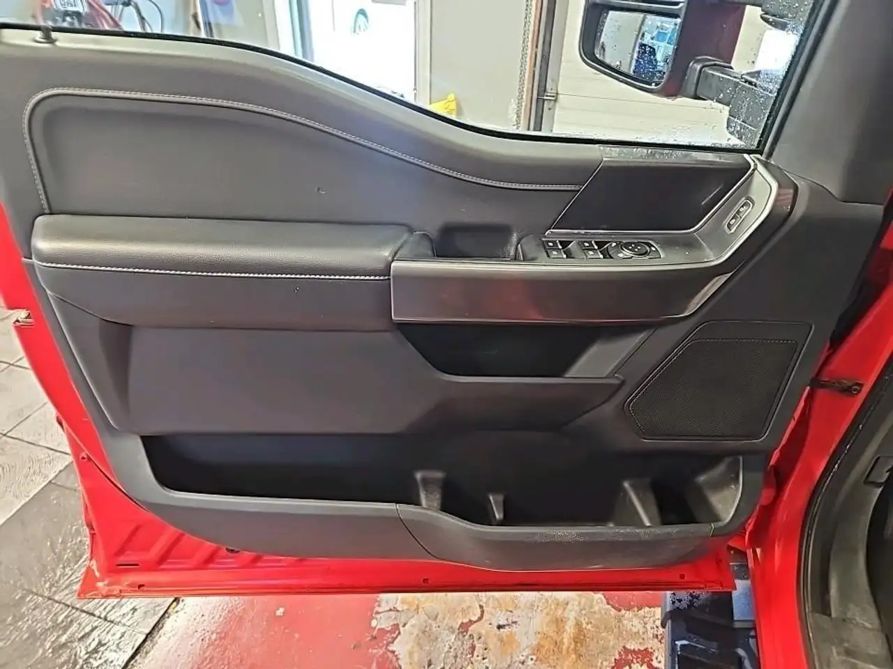 Ford F-150 - Image 4
