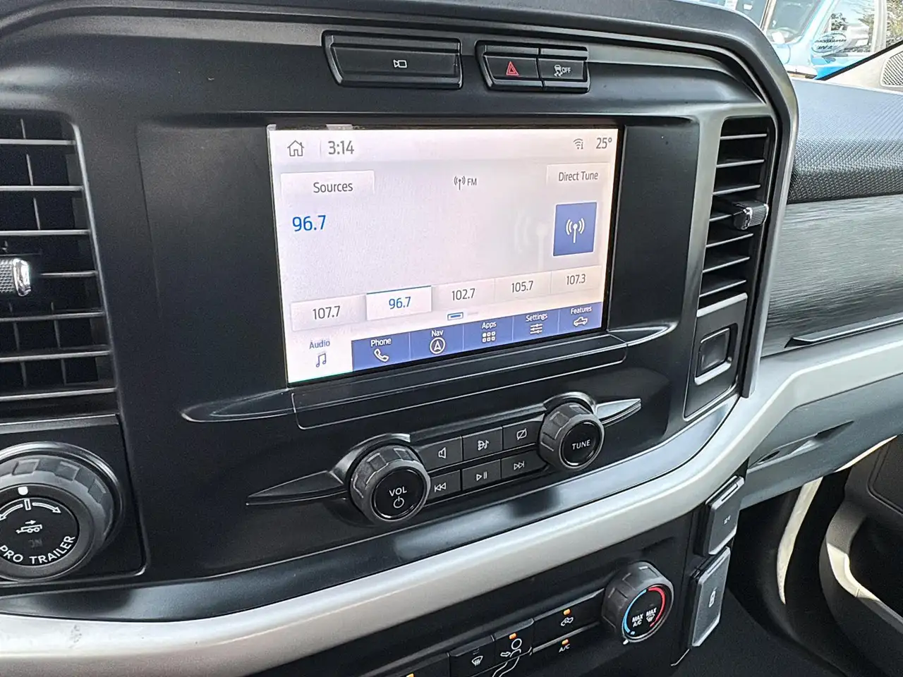 Ford F-150 - Image 22