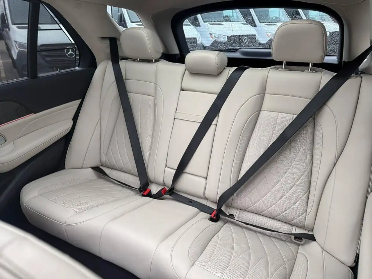 Mercedes-Benz GLE - Image 16
