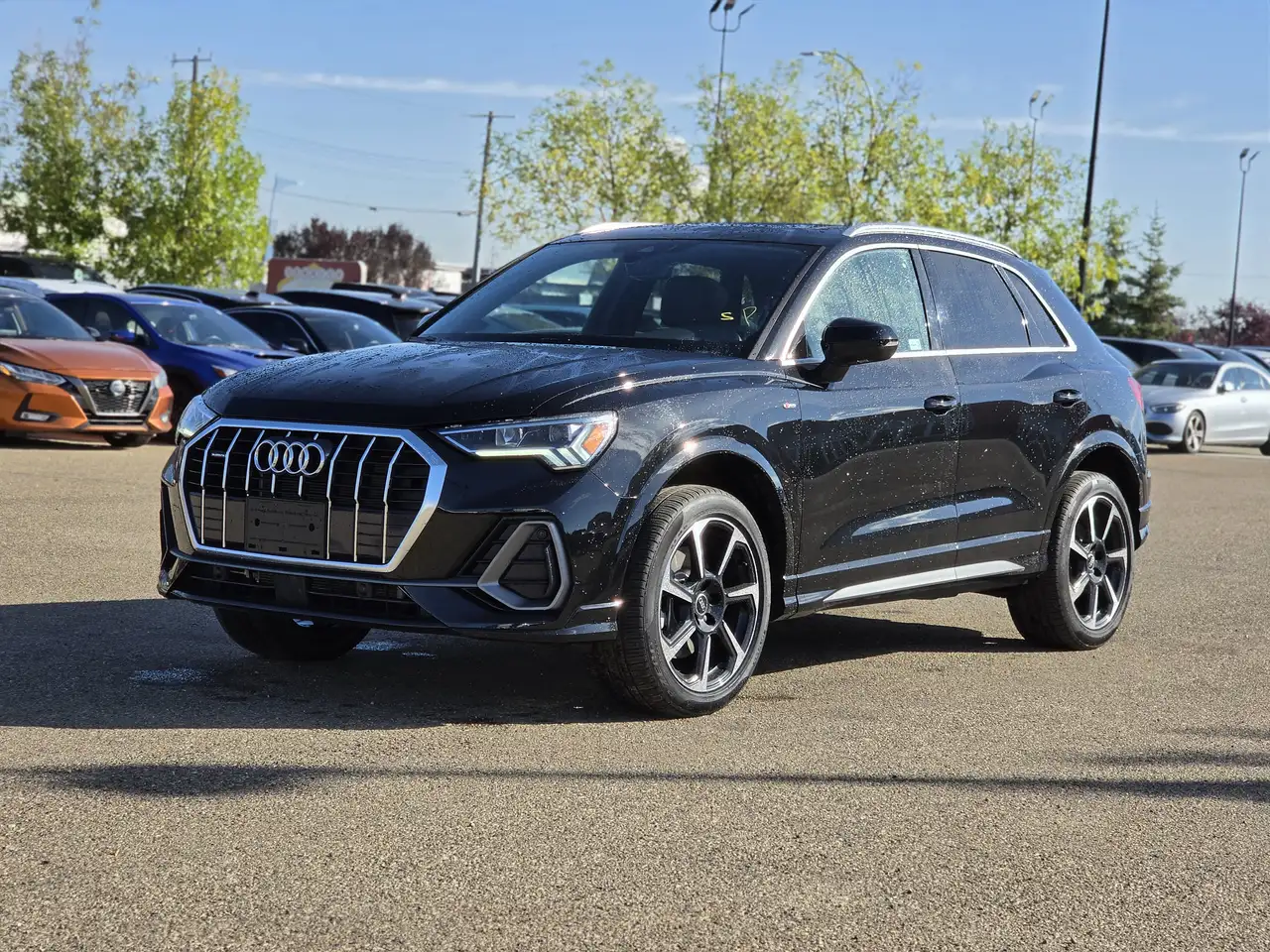 Audi Q3 - Image 2