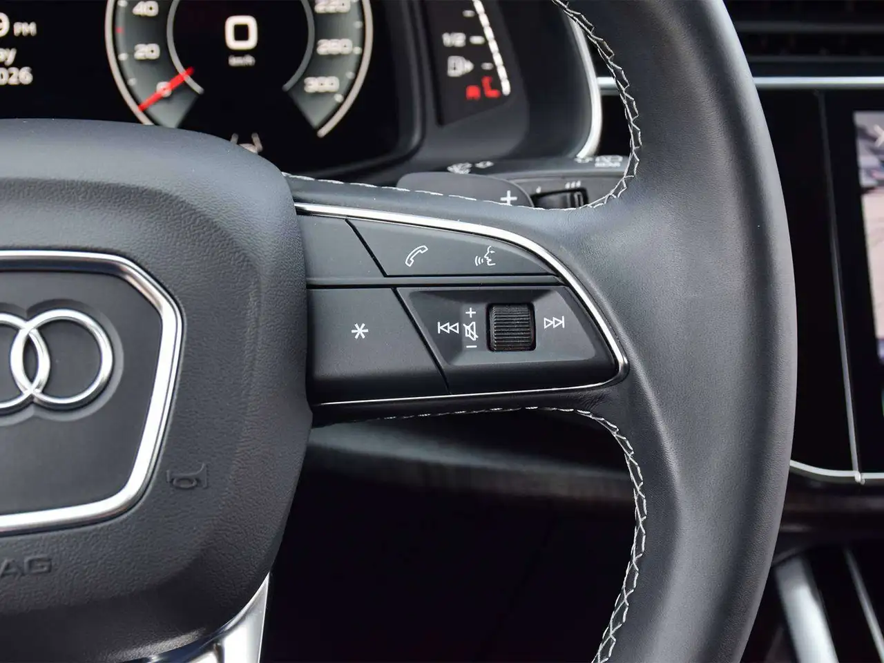 Audi Q8 - Image 21